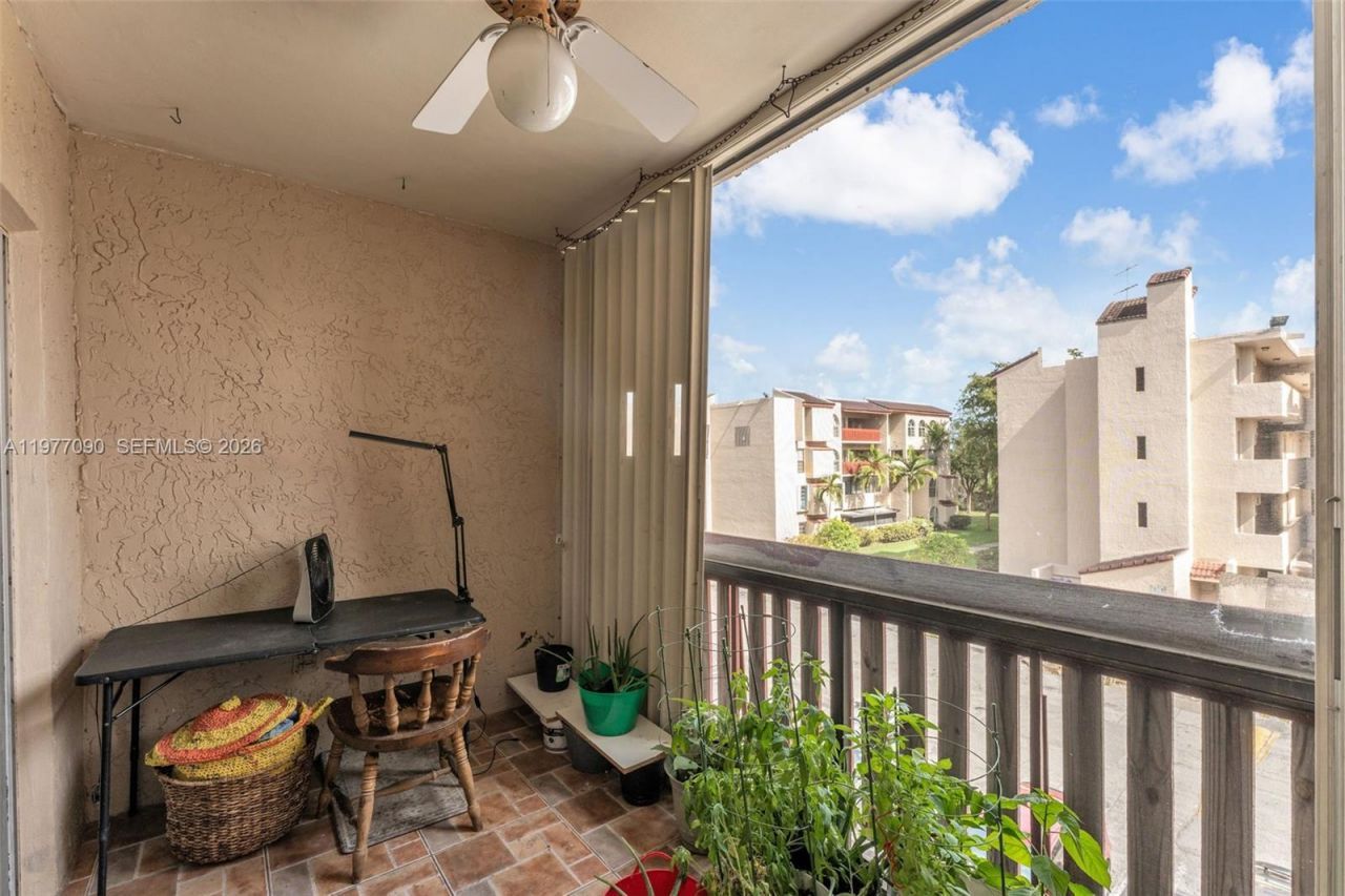 10641 SW 108th Ave, Unit 3D, Miami, FL 33176 Photo