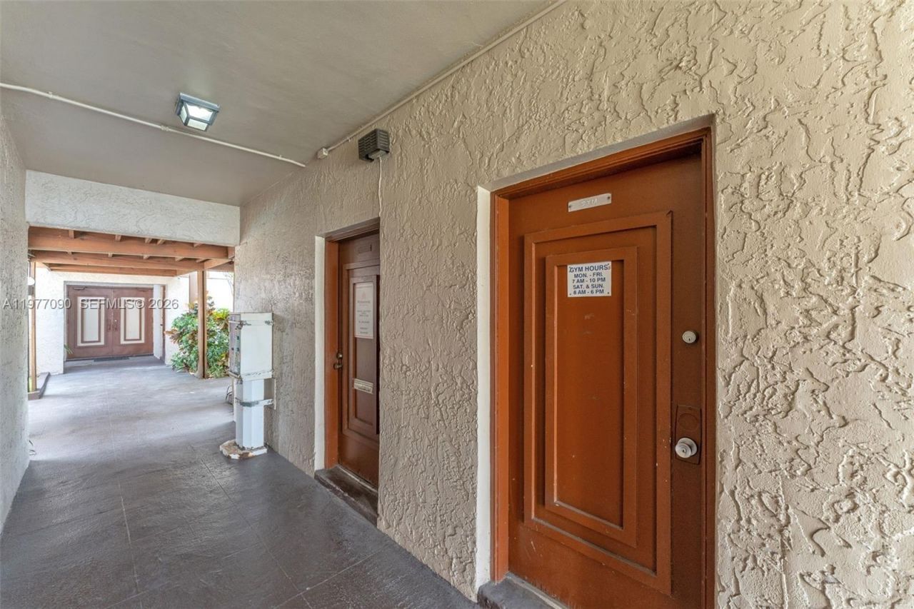 10641 SW 108th Ave, Unit 3D, Miami, FL 33176 Photo
