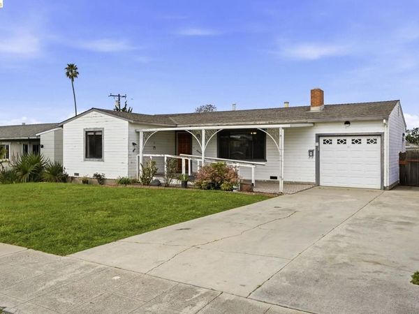 83 Beverly Dr, Salinas, CA 93905
