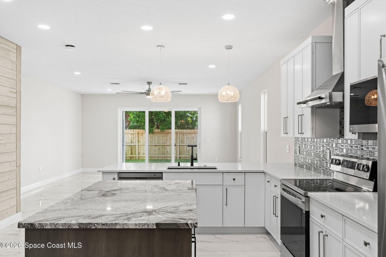 119 Jefferson Avenue, Cape Canaveral, FL 32920 Photo