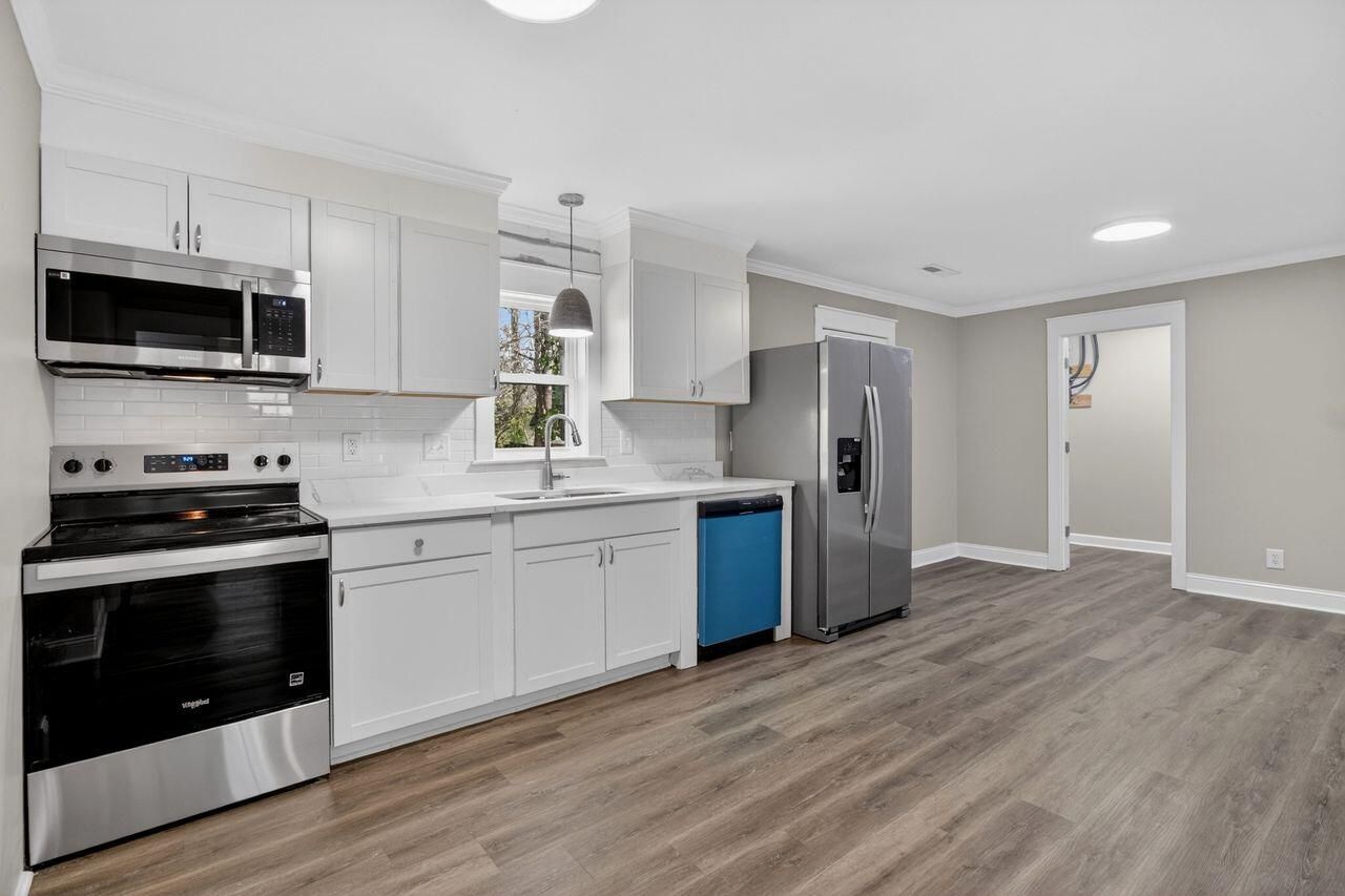 20 Newark Avenue Photo 11