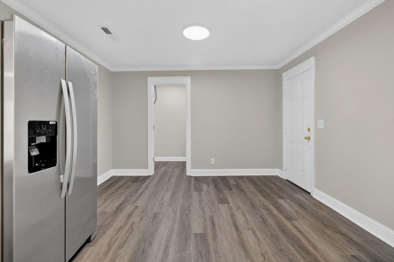 20 Newark Avenue Photo 15