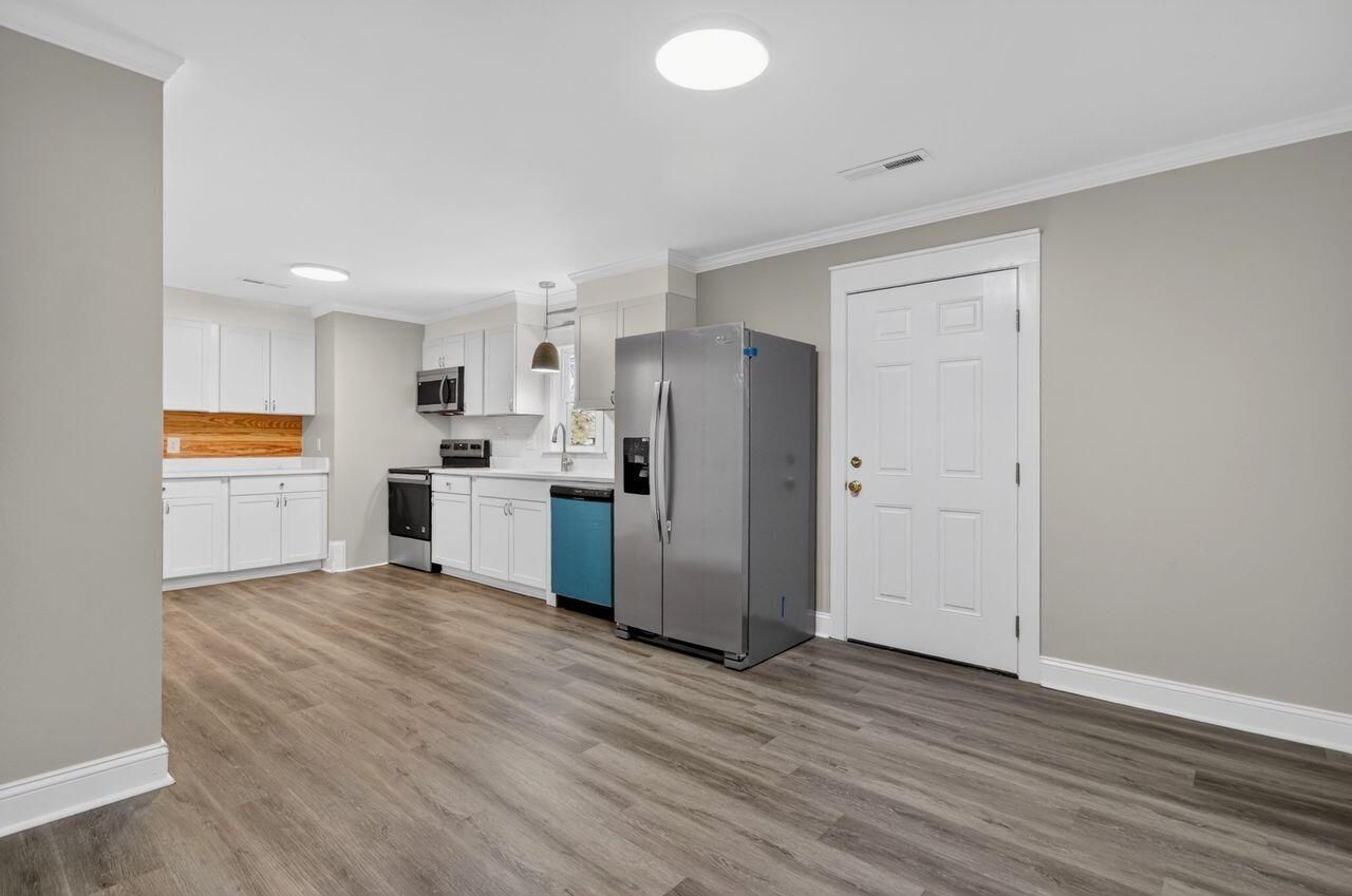 20 Newark Avenue Photo 17