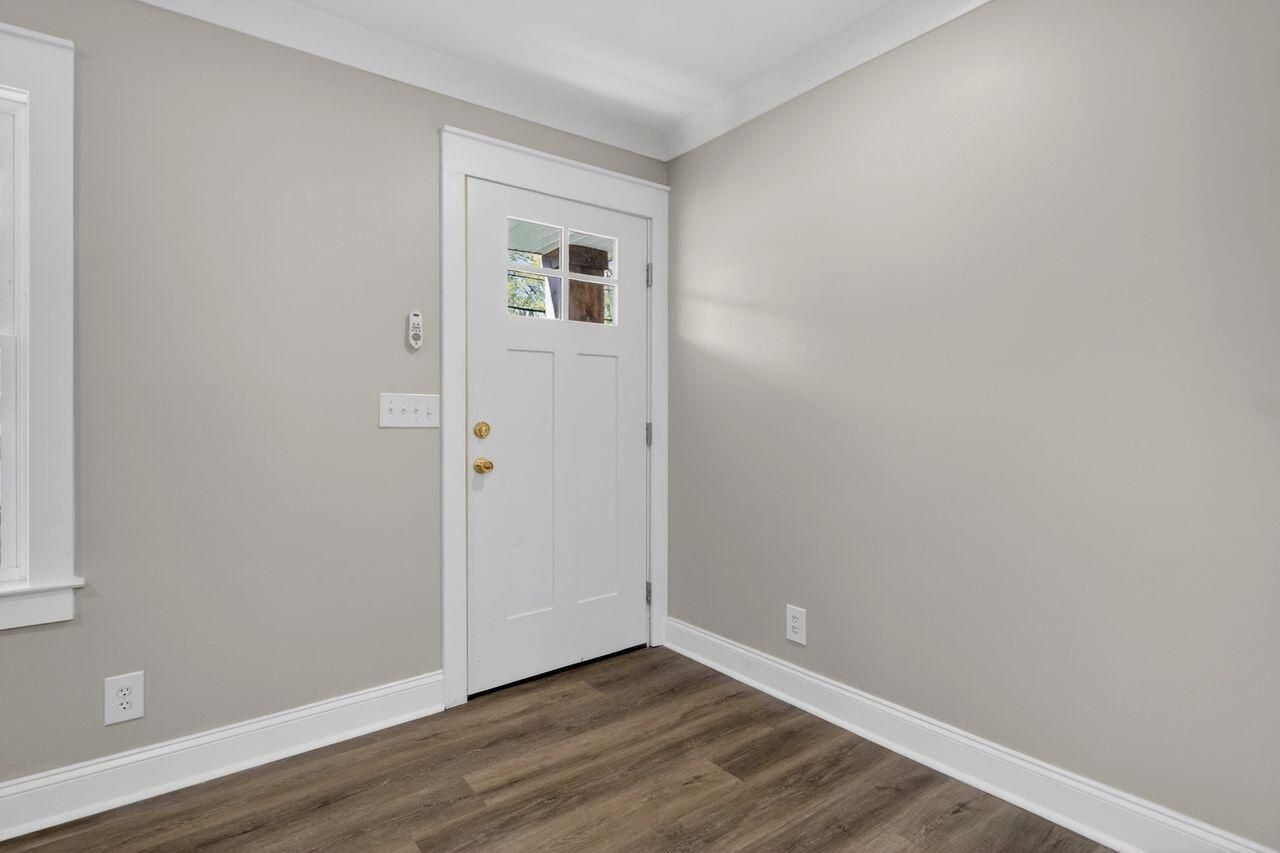 20 Newark Avenue Photo 8