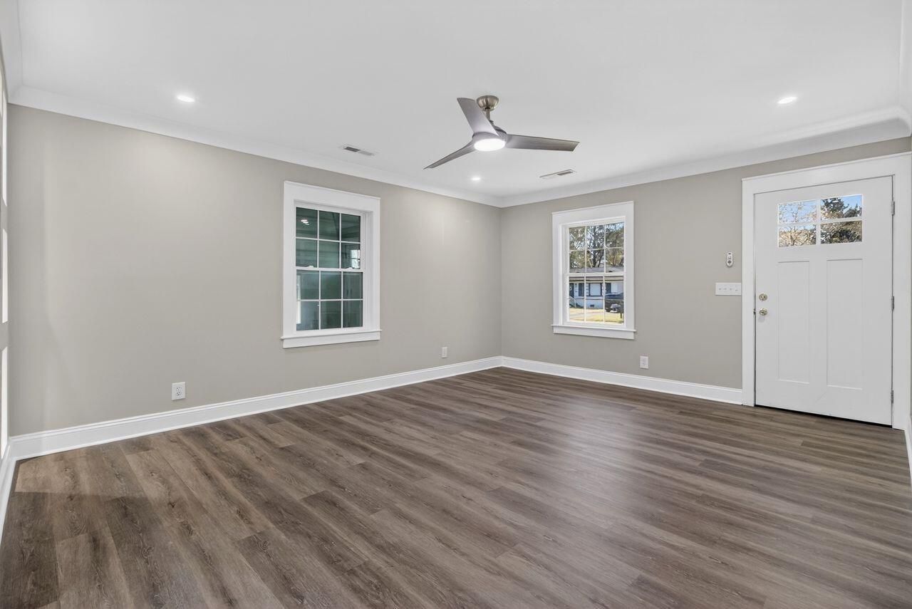 20 Newark Avenue Photo 9