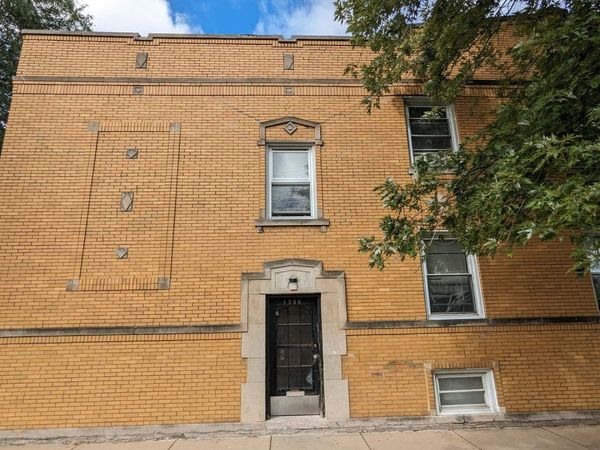 1300 N Pine Avenue , Unit 2, Chicago, IL 60651