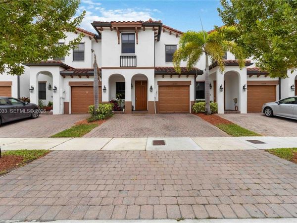 10268 NW 88th Ter , Doral, FL 33178