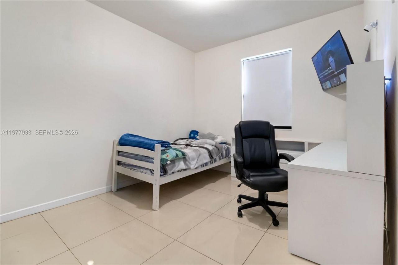 10268 NW 88th Ter, Doral, FL 33178 Photo