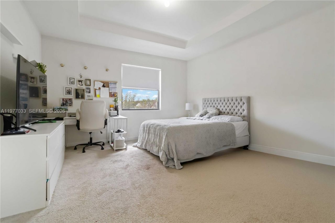 10268 NW 88th Ter , Doral, FL 33178 Photo