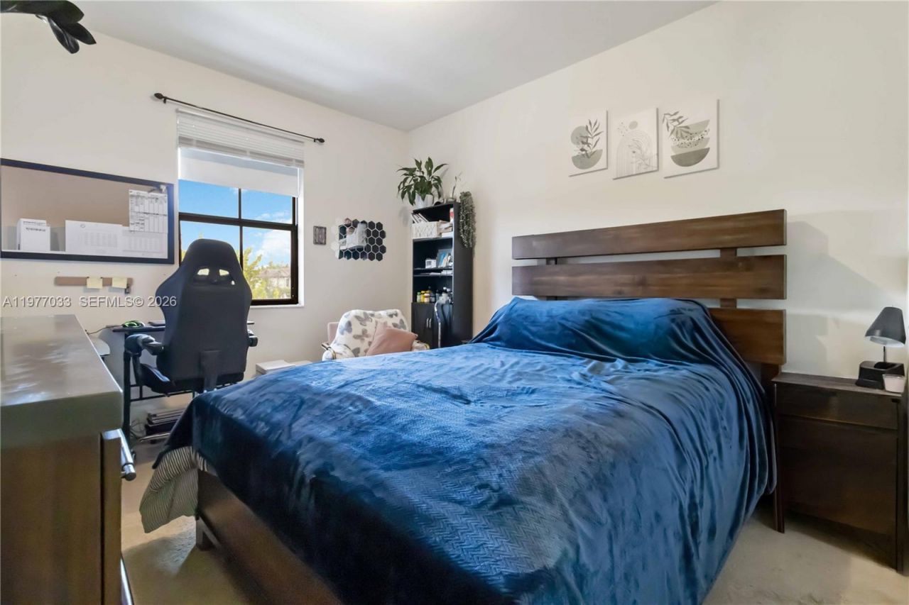 10268 NW 88th Ter , Doral, FL 33178 Photo