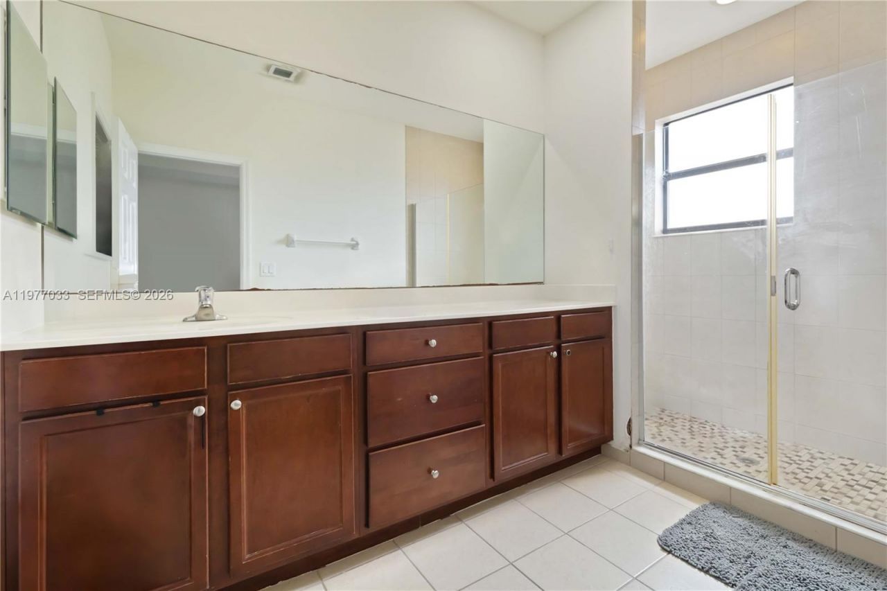 10268 NW 88th Ter , Doral, FL 33178 Photo