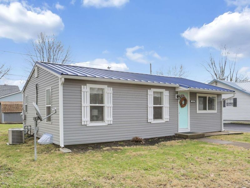 13660 Queen Road NE, Thornville, OH 43076 Photo 2