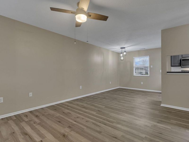 4363 Seahorse Lane, Groveport, OH 43125 Photo 4