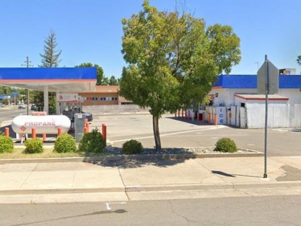 2071 North St, Anderson, CA 96007