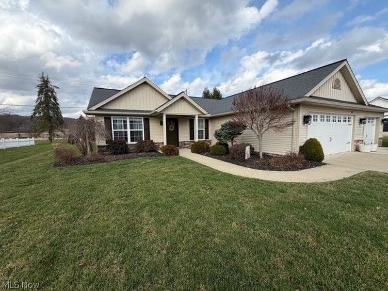 2805 Jacks Fairway, Nashport, OH 43830 Photo 2