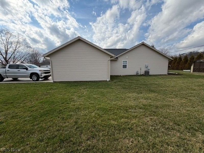 2805 Jacks Fairway, Nashport, OH 43830 Photo 4