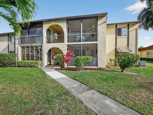 342 Pine Ridge Circle, Unit D-1, Greenacres, FL 33463