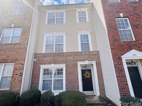 2009 Cambridge Beltway Drive, Charlotte, NC 28273