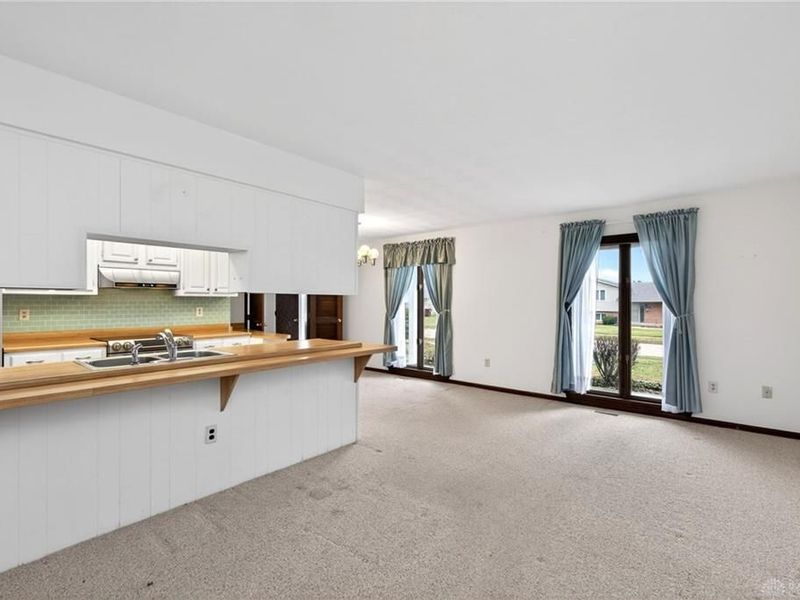 210 Chris Drive, Englewood, OH 45322 Photo 11