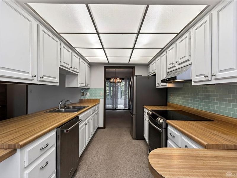 210 Chris Drive, Englewood, OH 45322 Photo 13