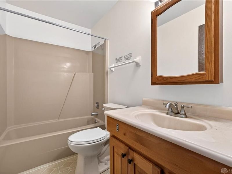 210 Chris Drive, Englewood, OH 45322 Photo 27