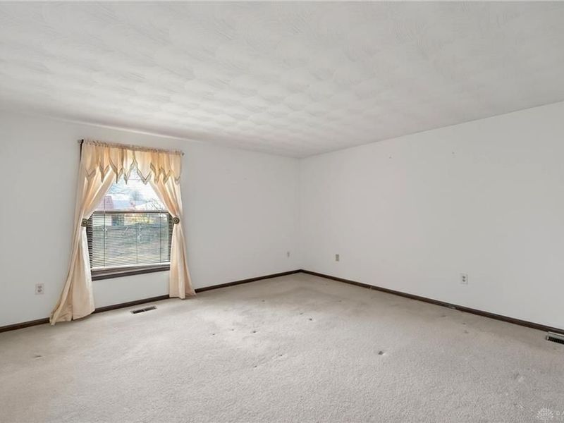 210 Chris Drive, Englewood, OH 45322 Photo 28