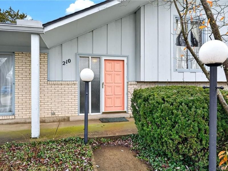 210 Chris Drive, Englewood, OH 45322 Photo 3