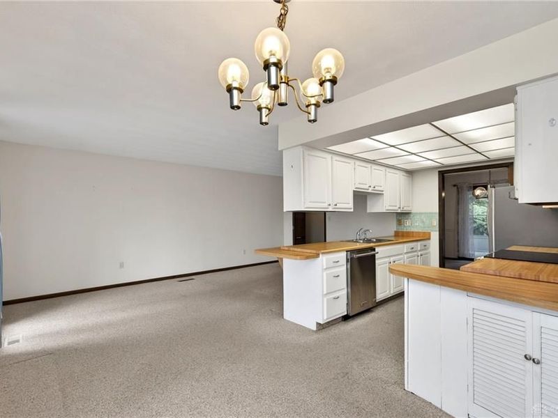 210 Chris Drive, Englewood, OH 45322 Photo 6