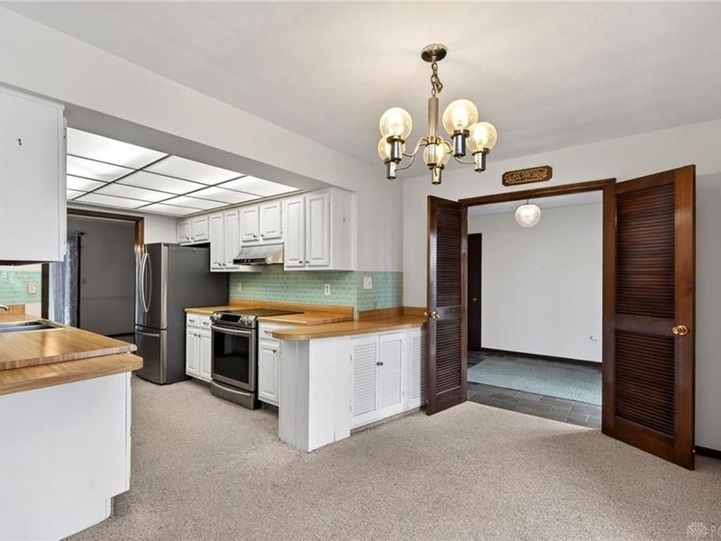 210 Chris Drive, Englewood, OH 45322 Photo 7