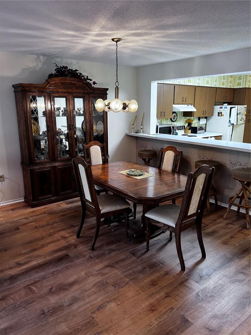 533 Lakeside Drive, Unit 533, Bradenton, FL 34210 Photo