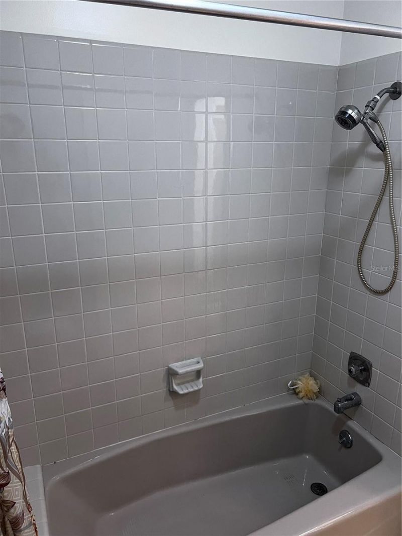 533 Lakeside Drive, Unit 533, Bradenton, FL 34210 Photo