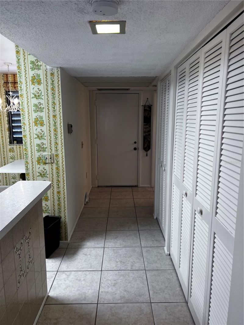 533 Lakeside Drive, Unit 533, Bradenton, FL 34210 Photo