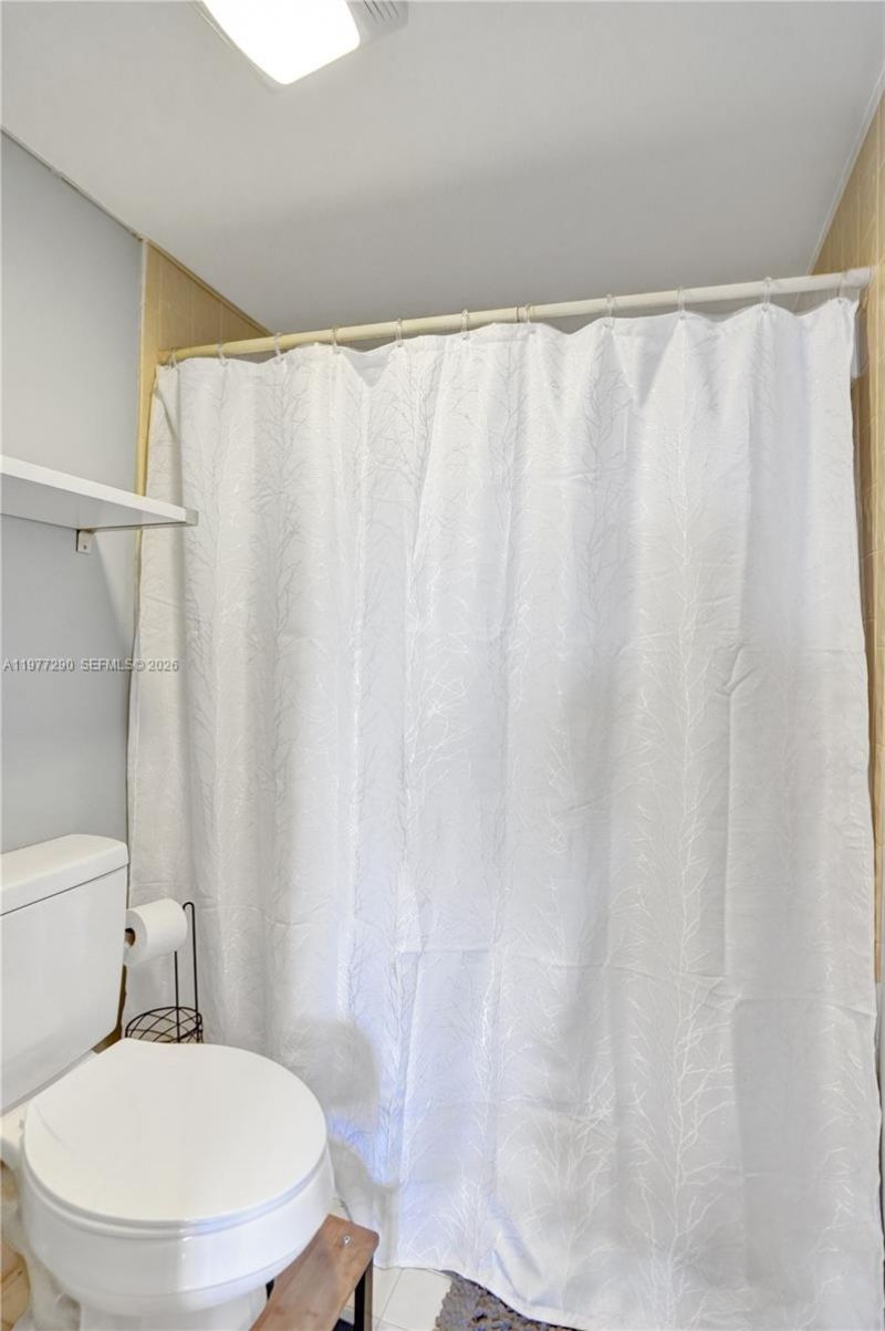 6575 W Oakland Park Blvd , Unit 506, Lauderhill, FL 33313 Photo