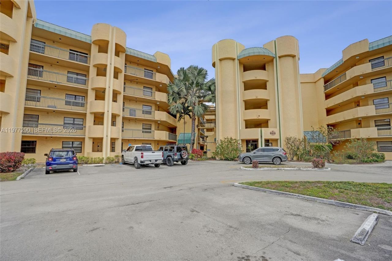 6575 W Oakland Park Blvd , Unit 506, Lauderhill, FL 33313 Photo