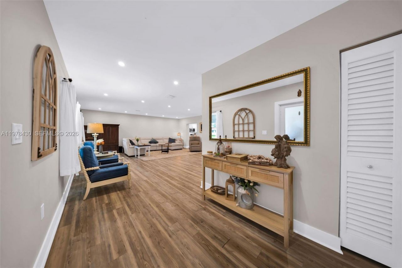 9305 SW 178th Ter, Palmetto Bay, FL 33157 Photo