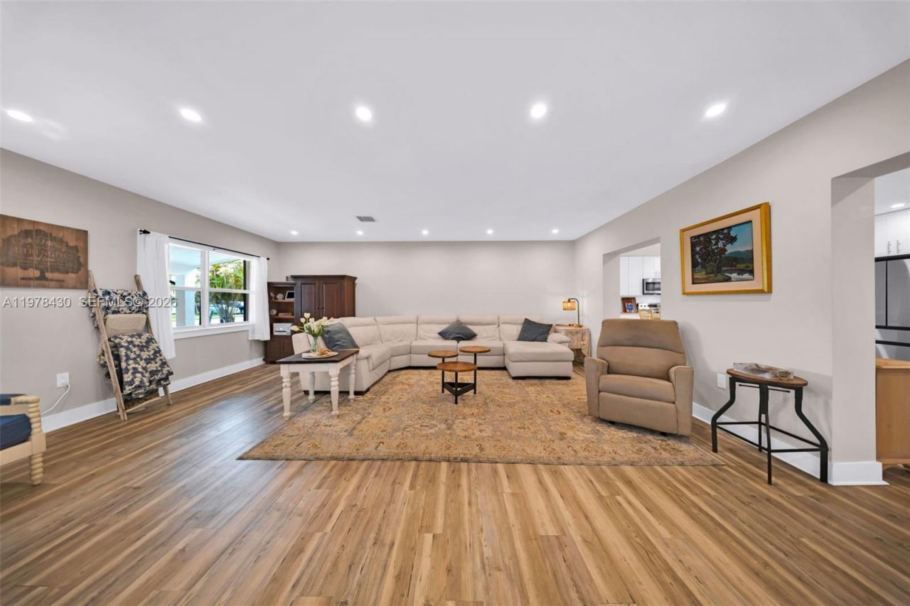 9305 SW 178th Ter, Palmetto Bay, FL 33157 Photo