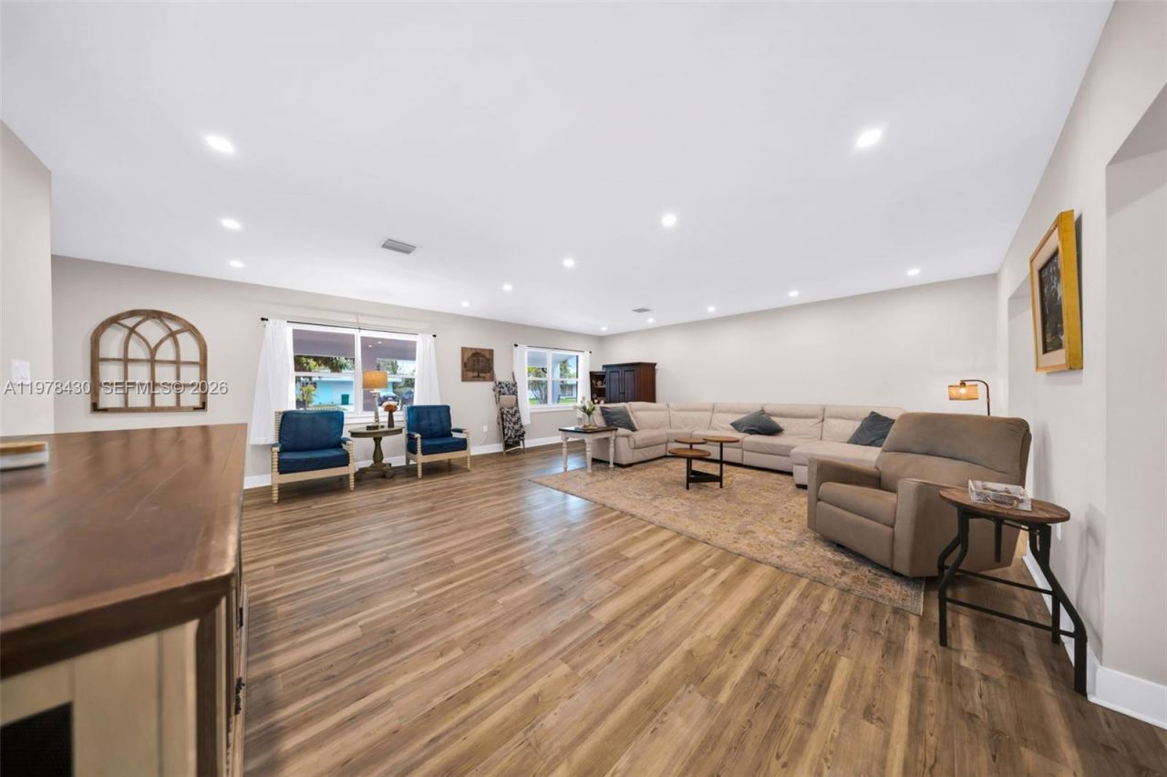 9305 SW 178th Ter, Palmetto Bay, FL 33157 Photo