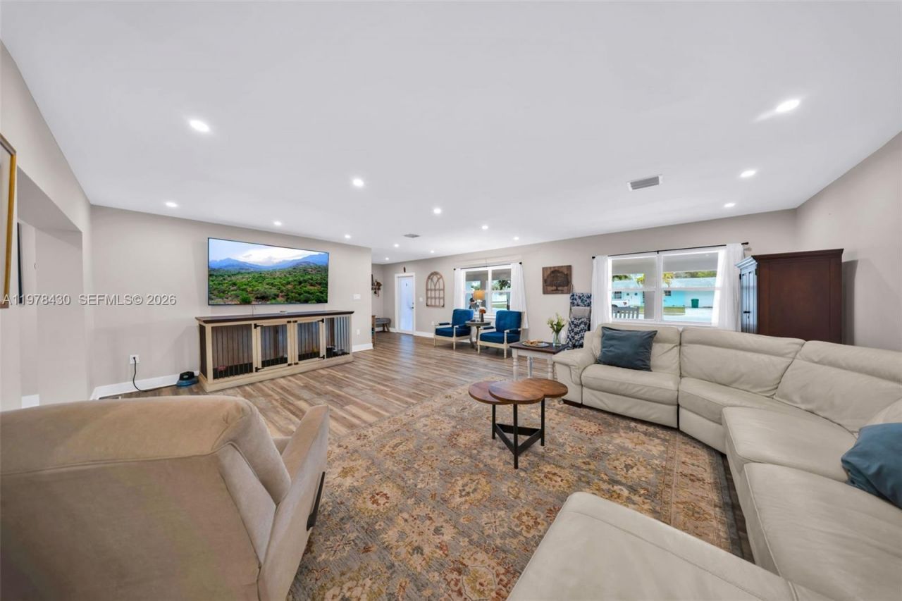 9305 SW 178th Ter, Palmetto Bay, FL 33157 Photo