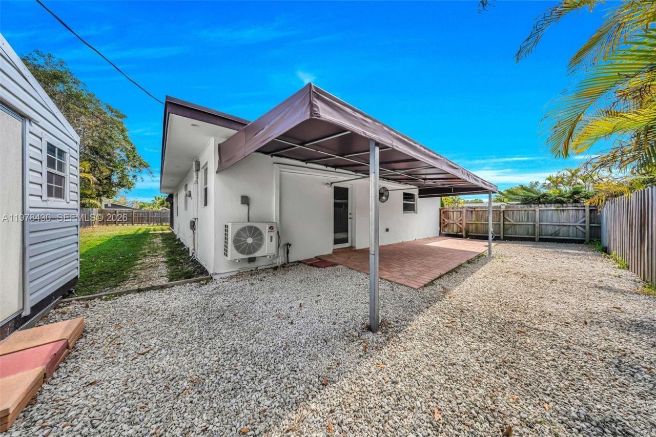 9305 SW 178th Ter, Palmetto Bay, FL 33157 Photo