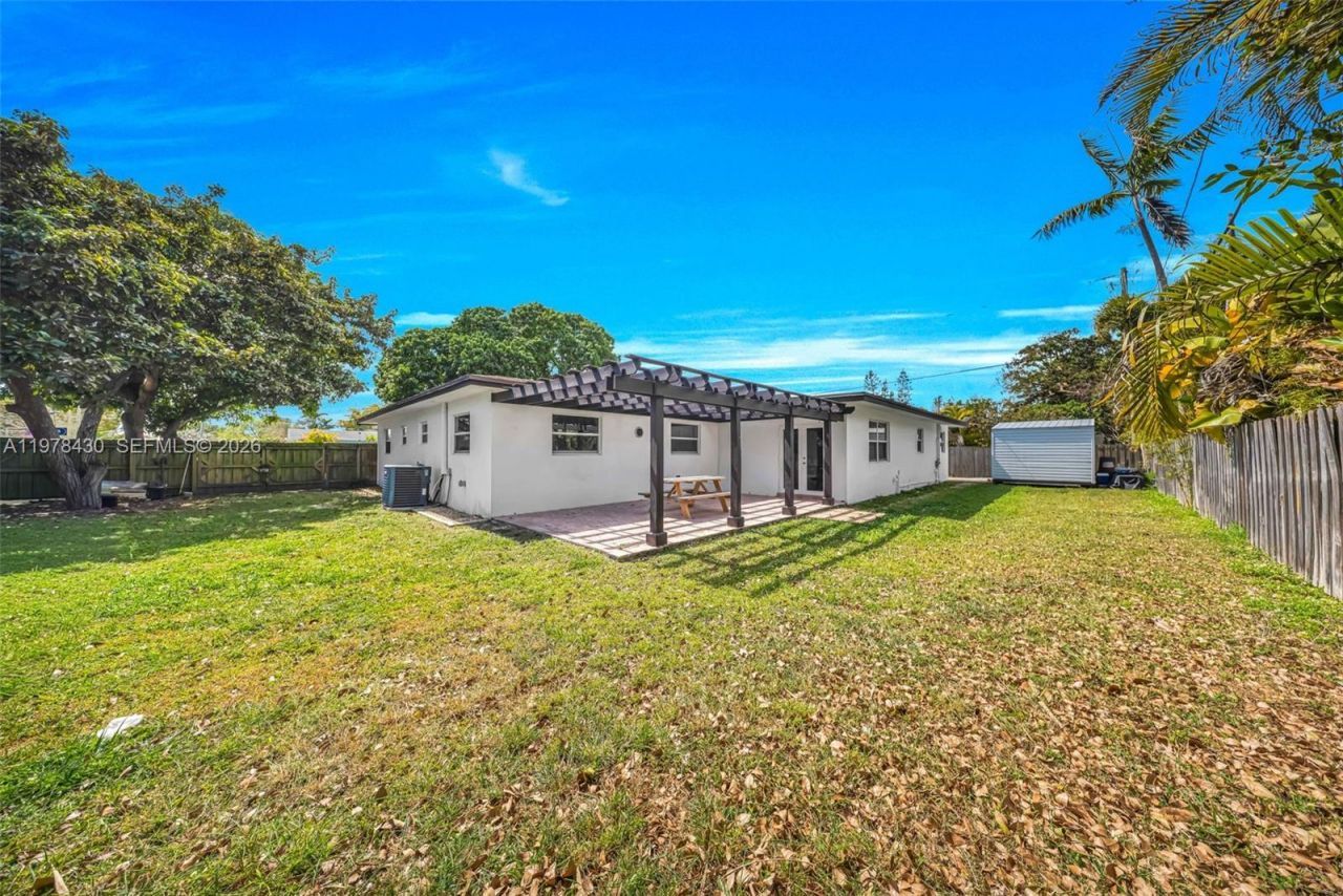 9305 SW 178th Ter, Palmetto Bay, FL 33157 Photo