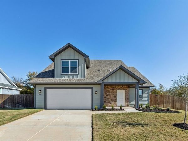 604 Porcupine, Springtown, TX 76082