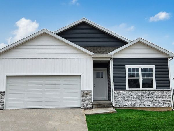 3462 Craven Drive, Coralville, IA 52241