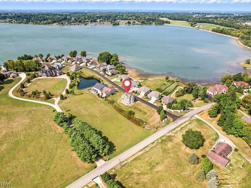 29 Shores Drive, Poland, OH 44514 Photo 5