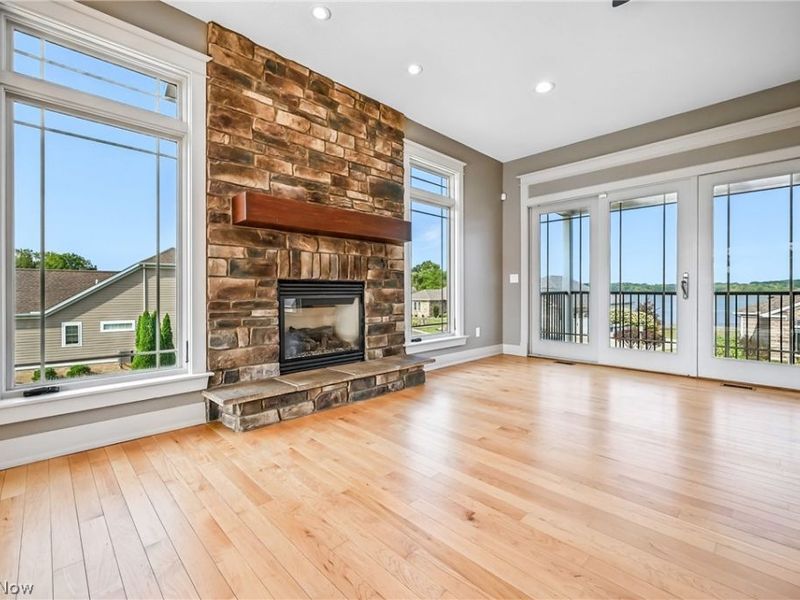 29 Shores Drive, Poland, OH 44514 Photo 9