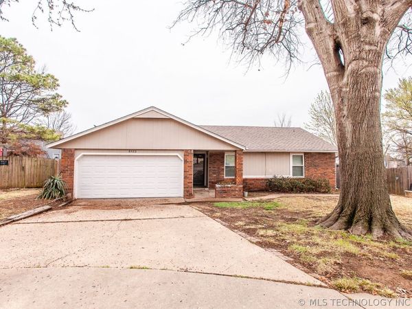 8923 N 119th East Avenue , Owasso, OK 74055