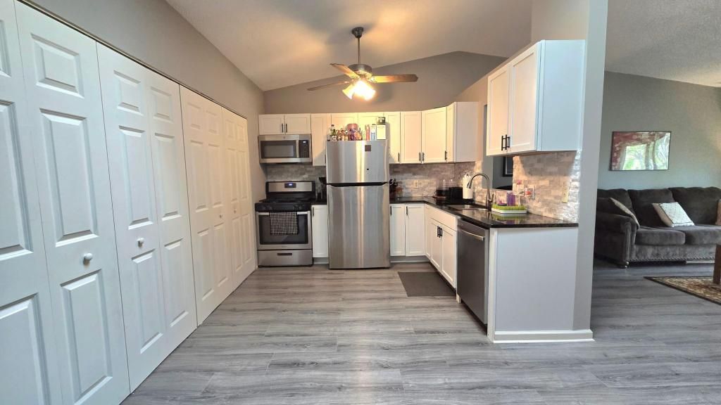 2063 N Park Drive , Unit 6, Saint Paul, MN 55119 Main Photo