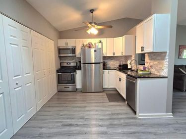 2063 N Park Drive , Unit 6, Saint Paul, MN 55119