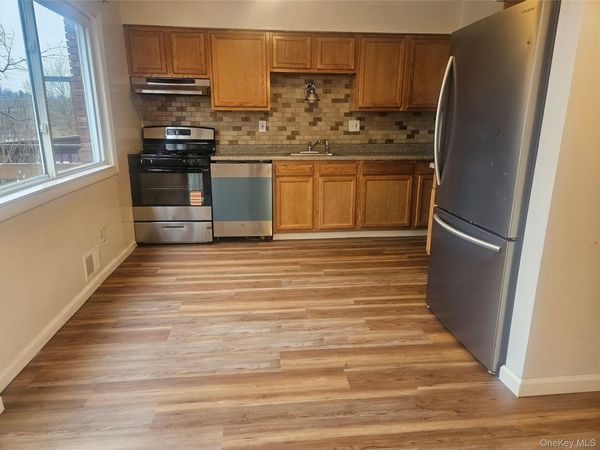 19 Red Barn Lane, Middletown, NY 10940