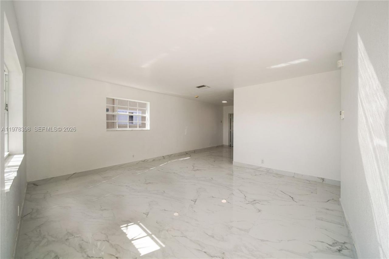 2709 NW 54th St, Tamarac, FL 33309 Photo