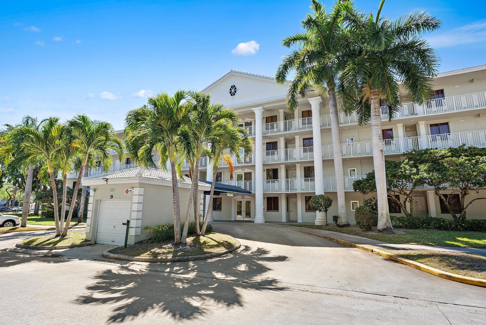 2761 Village Boulevard, Unit 303, West Palm Beach, FL 33409 Photo